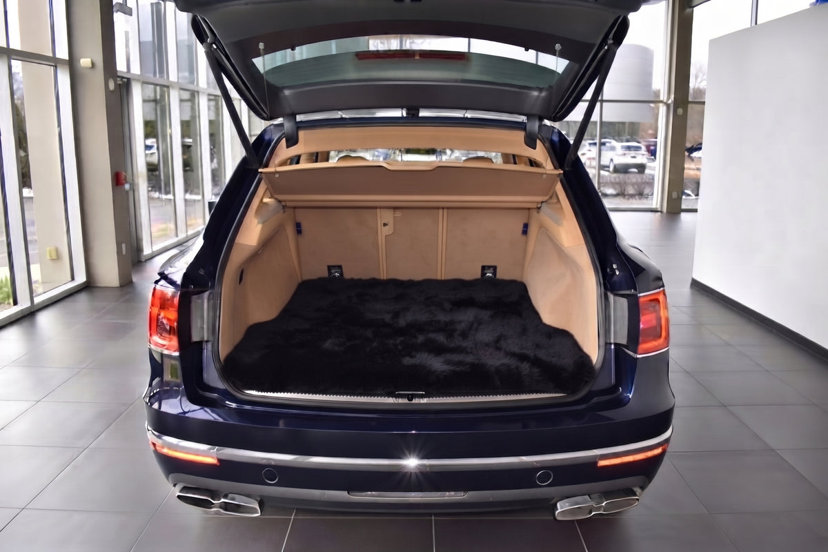 Graue Schaffell-Fußmatten für die Designmarke Bentley Bentayga Er56