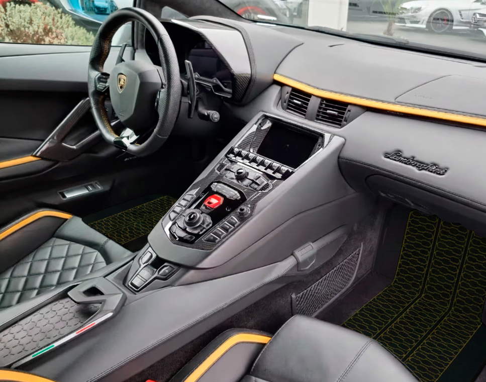 Customizable Leather Floor Mats with Viper Hex Pattern for Lamborghini Huracan STO (2021-2024) - AutoWin
