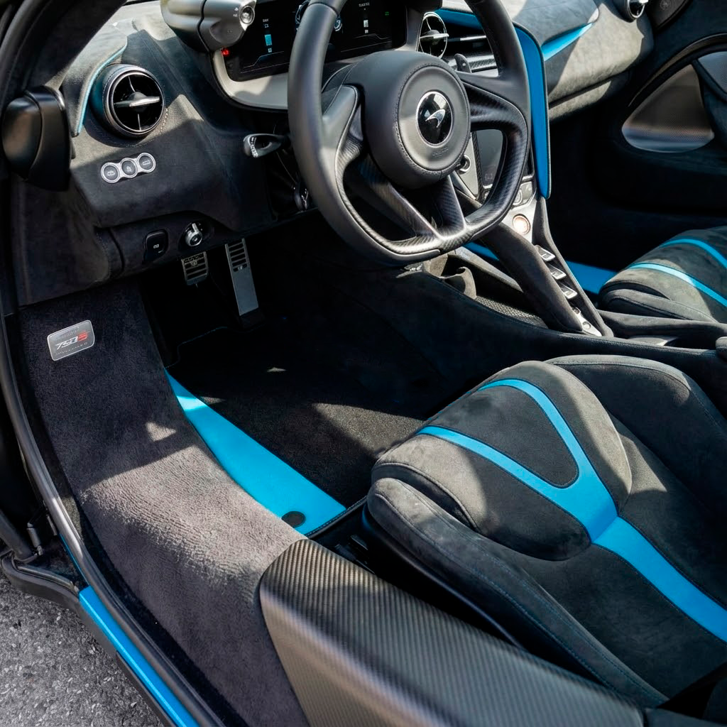 Black Floor Mats for McLaren 750S (2023-2025) with Green Leather - AutoWin