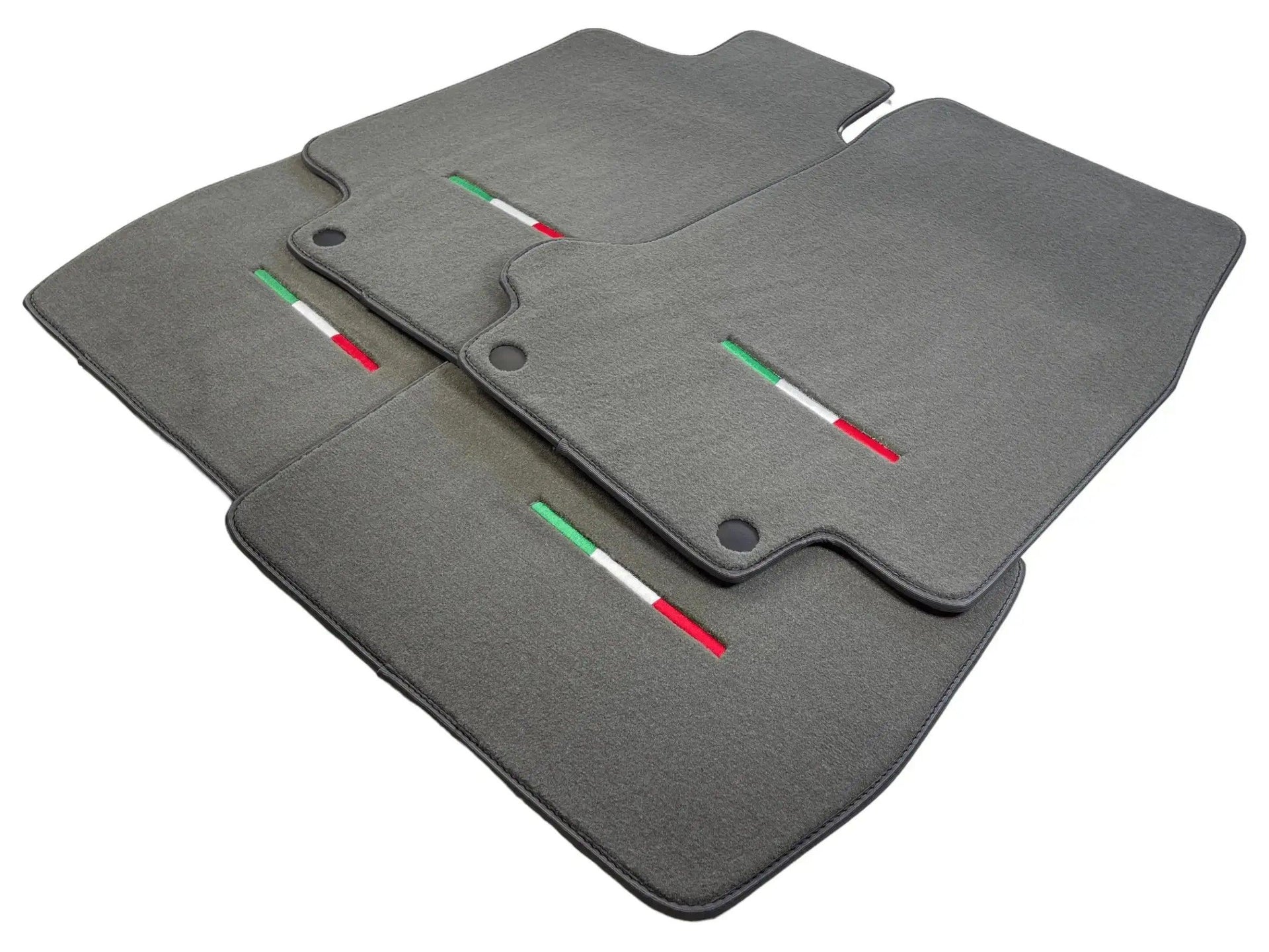 Gray Floor Mats For Maserati GranTurismo Sportline (2009-2019) IT Edition - AutoWin