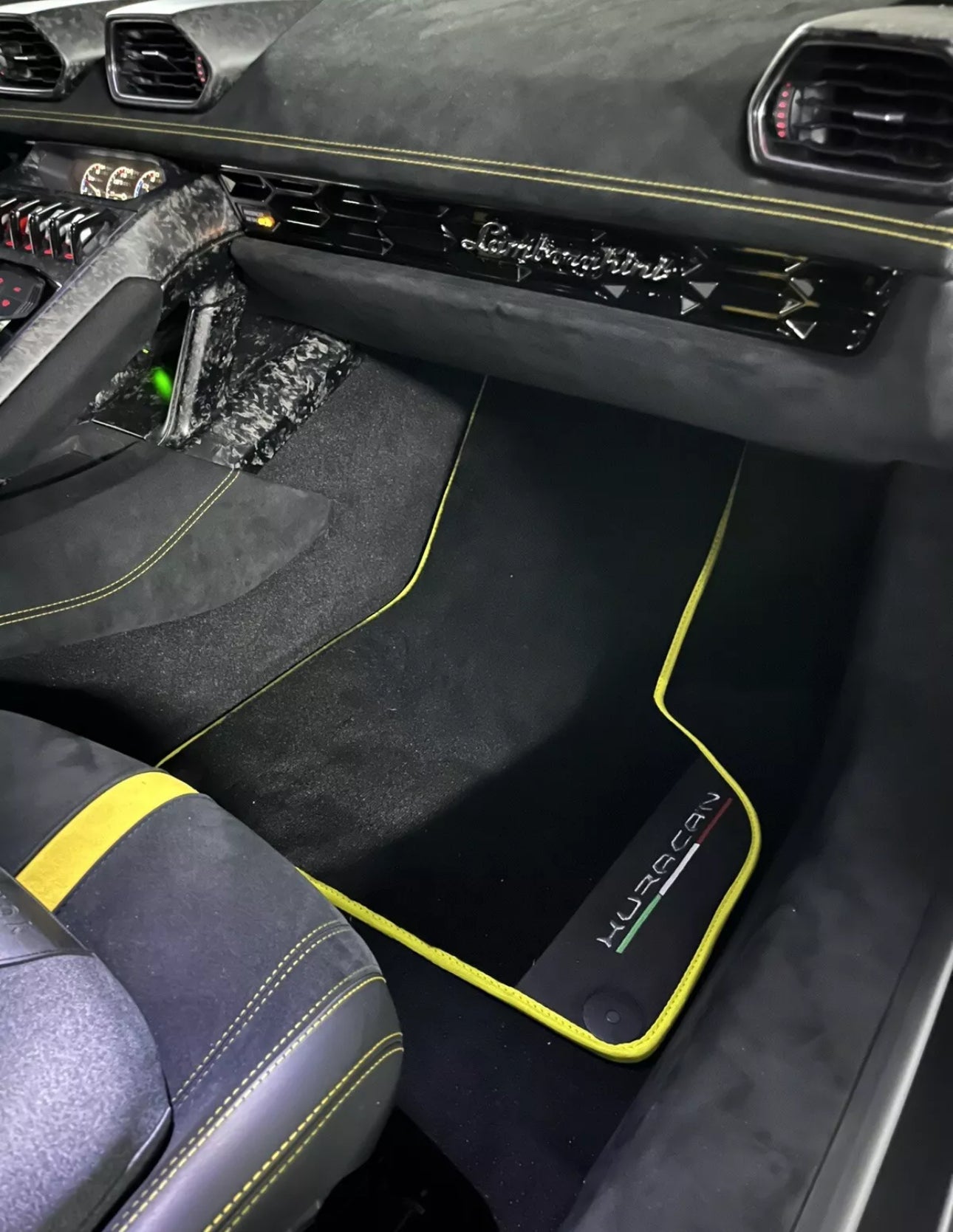 Black Floor Mats for Lamborghini Huracan With Alcantara Leather Yellow Trim