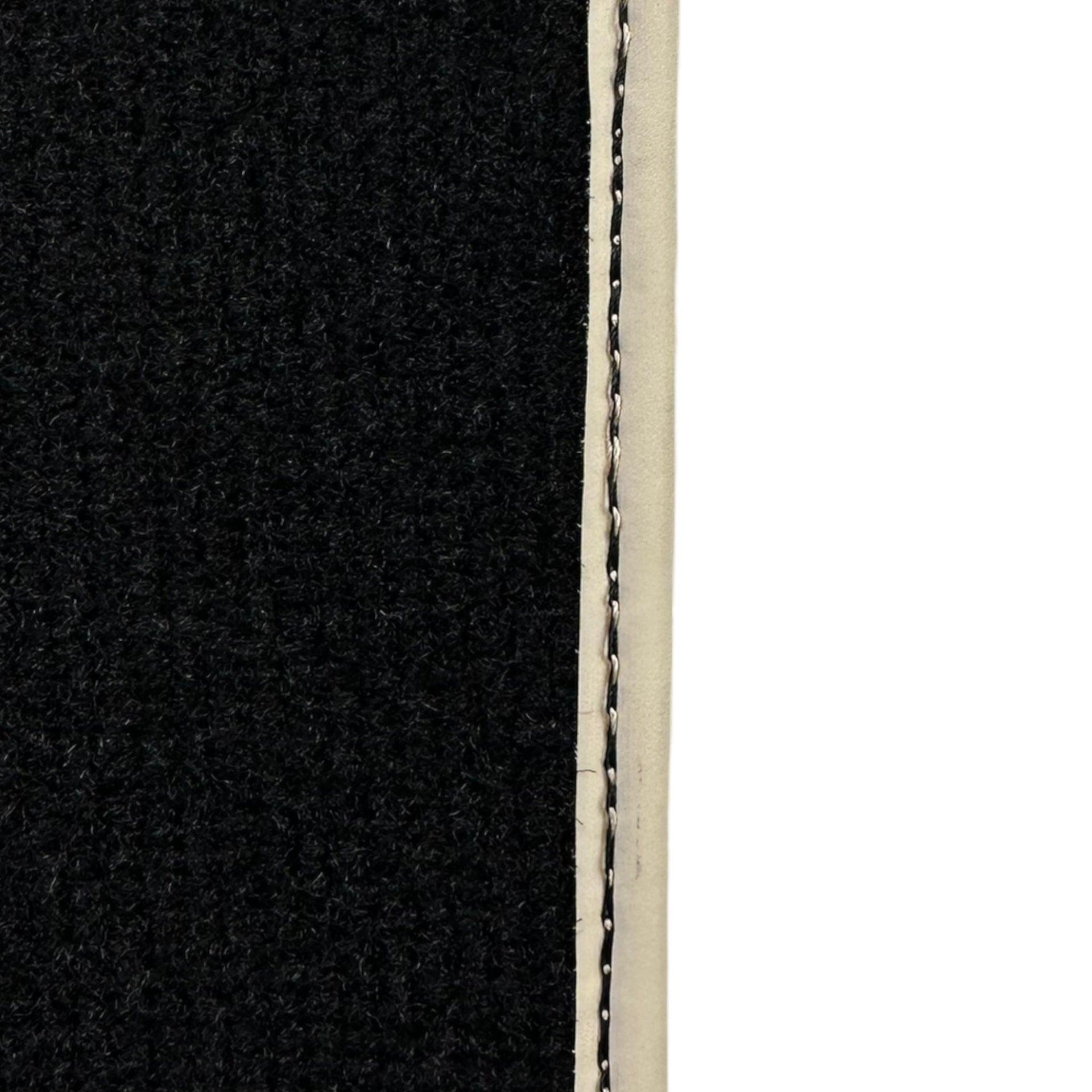 Black Floor Mats For Kia Sportage (2021) ER56 Design - AutoWin