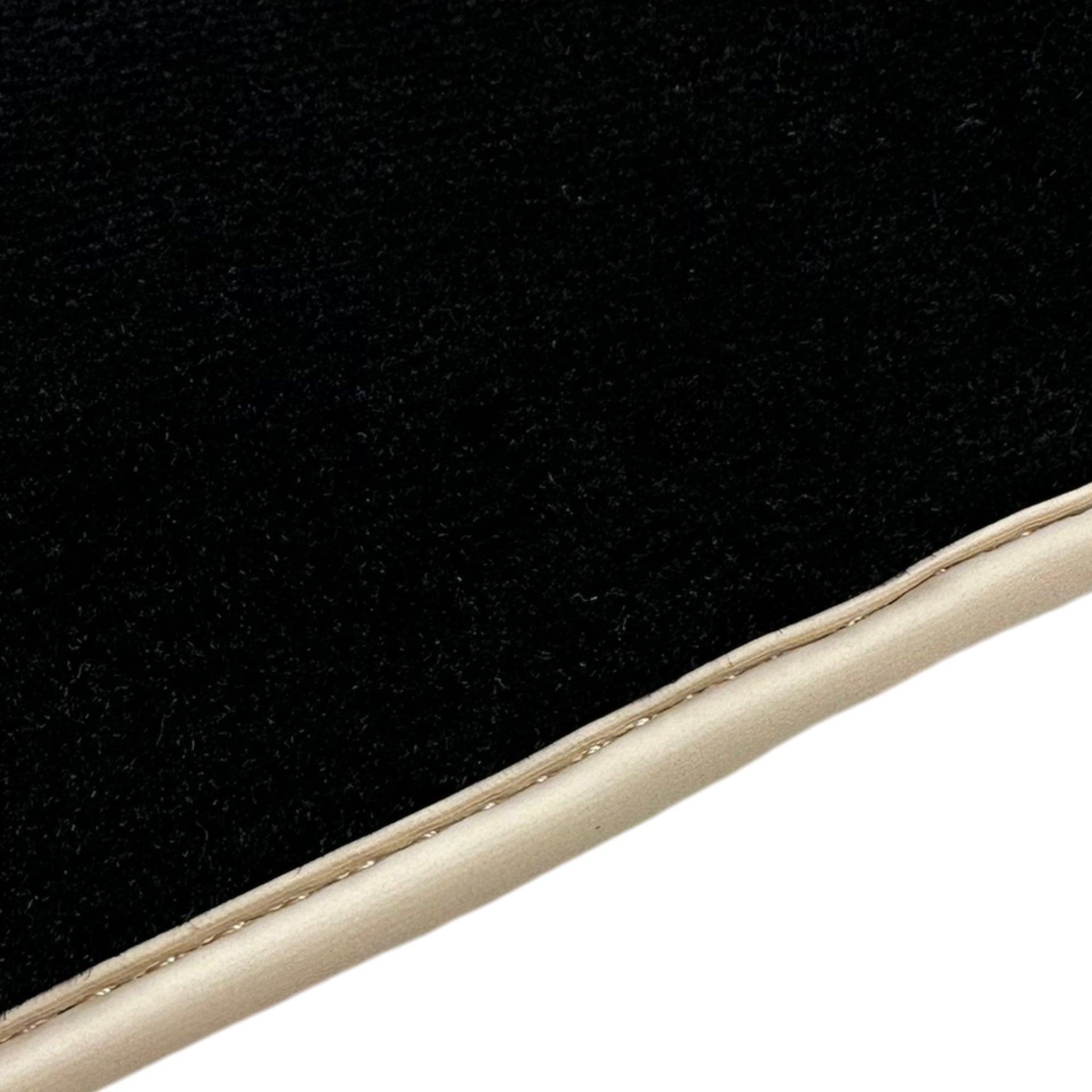 Black Floor Mats For Nissan Patrol (1997-2006) - AutoWin