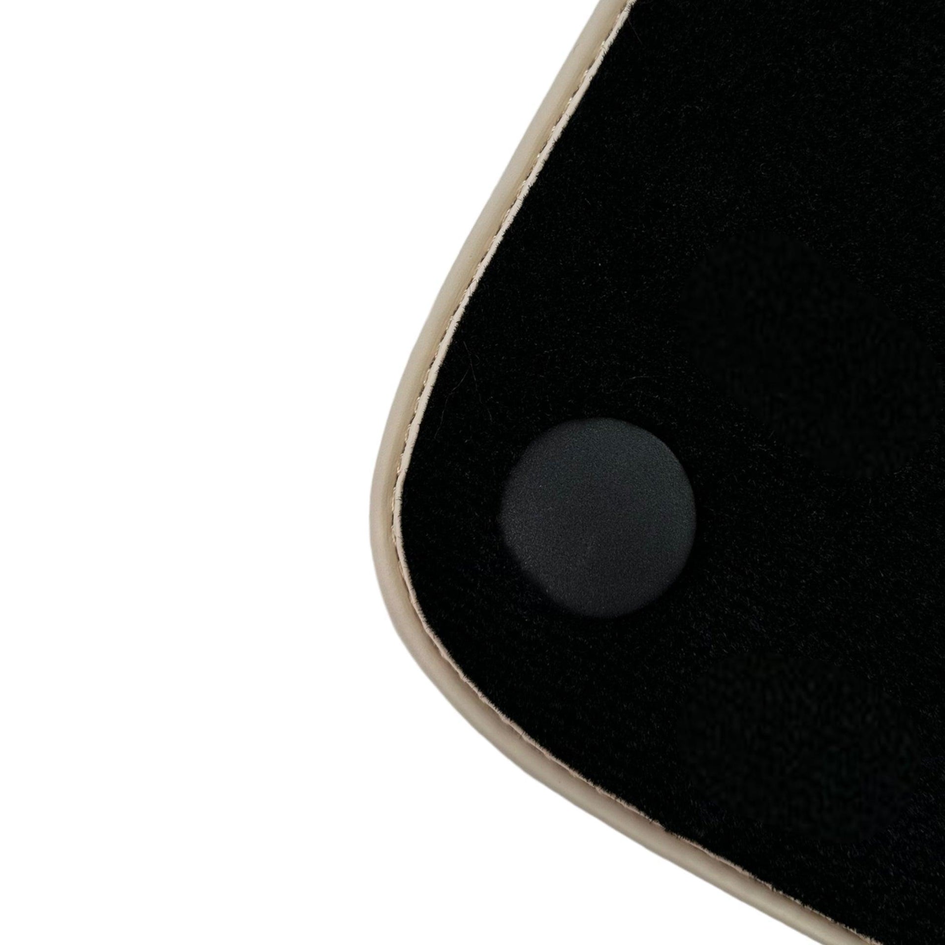 Black Floor Mats For Mercedes Benz C-Class W203 (2000-2007) - AutoWin