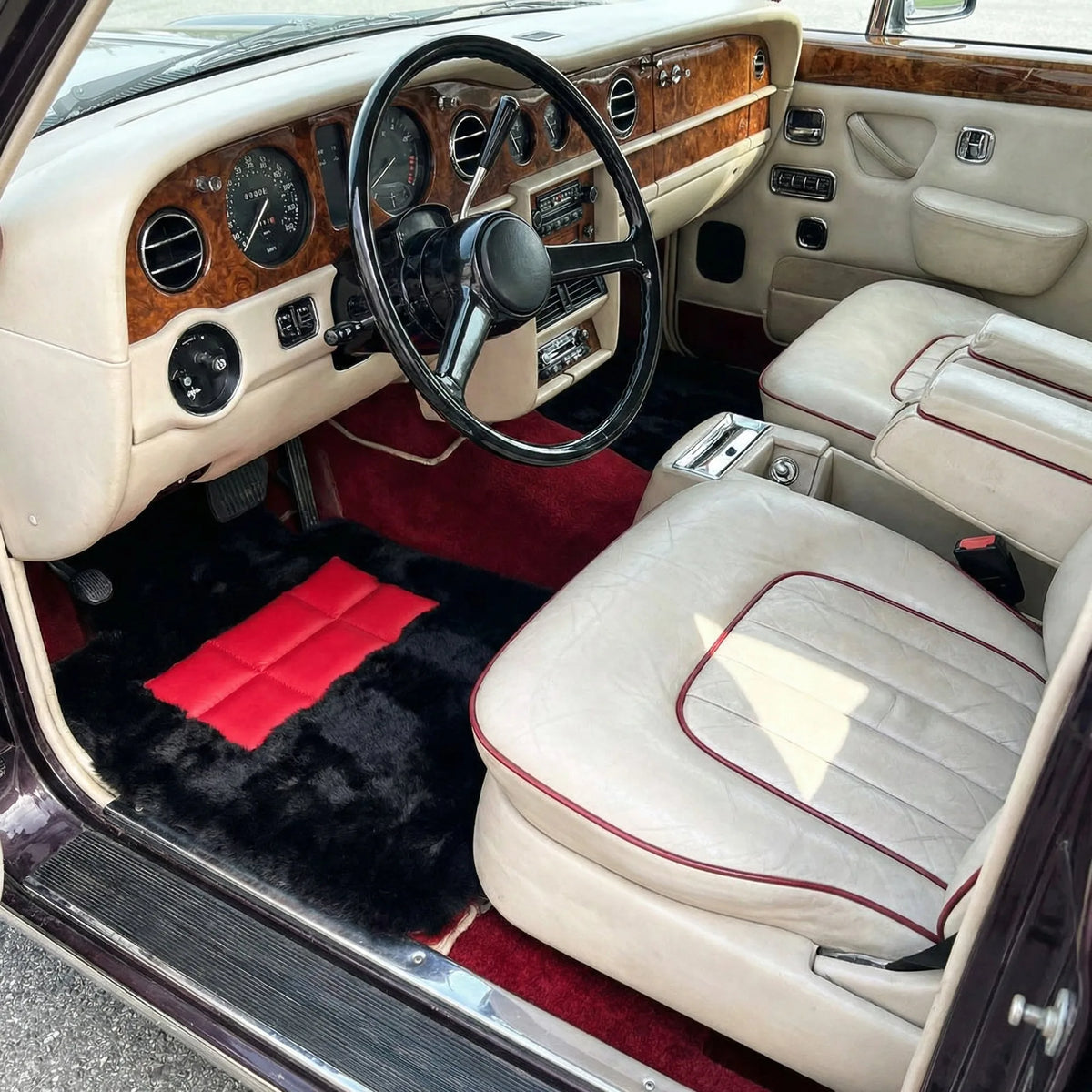 Interior look of floor mats for Rolls Royce Shadow (1965-1977) Various Leather Colors