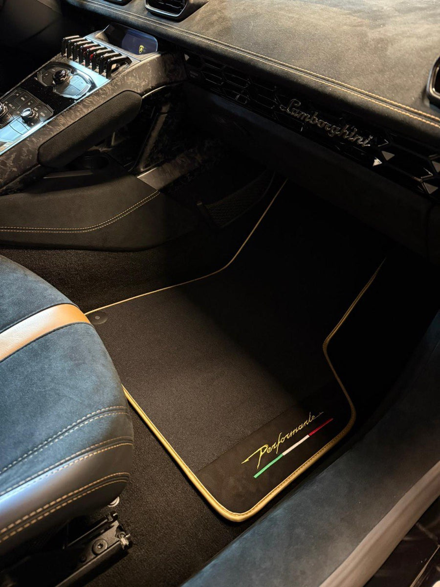 Huracán Performante floor mats