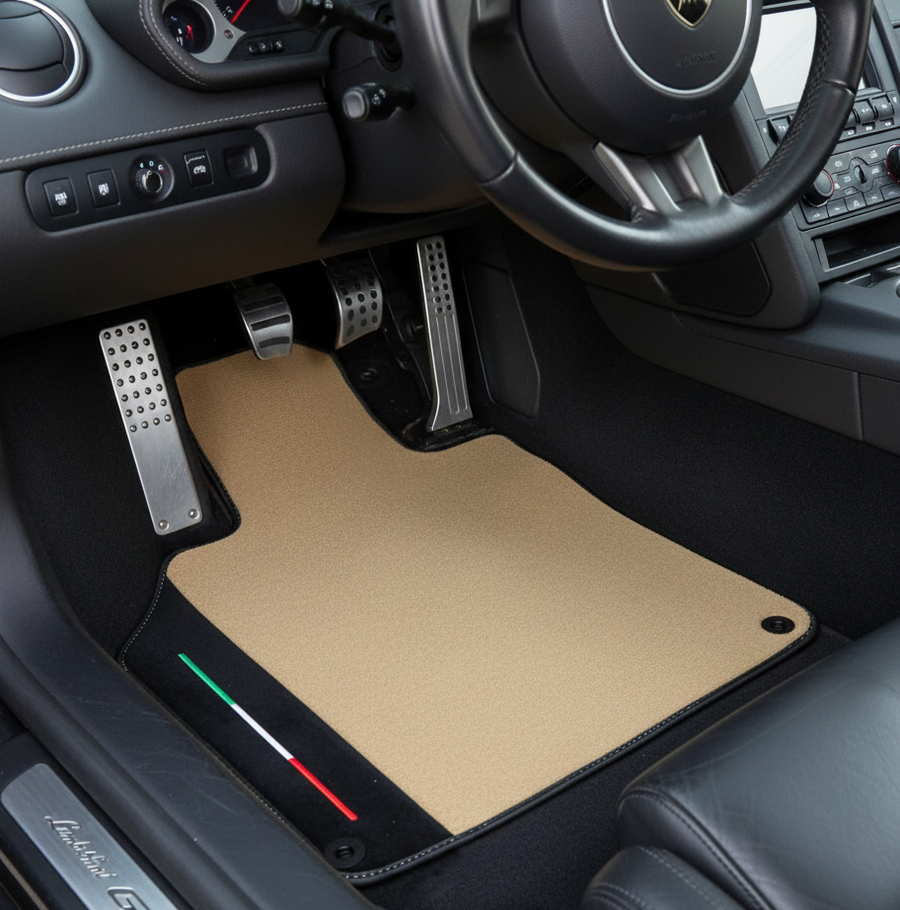 Maßgefertigte beige Fußmatten für Lamborghini Gallardo mit Alcantara-Leder