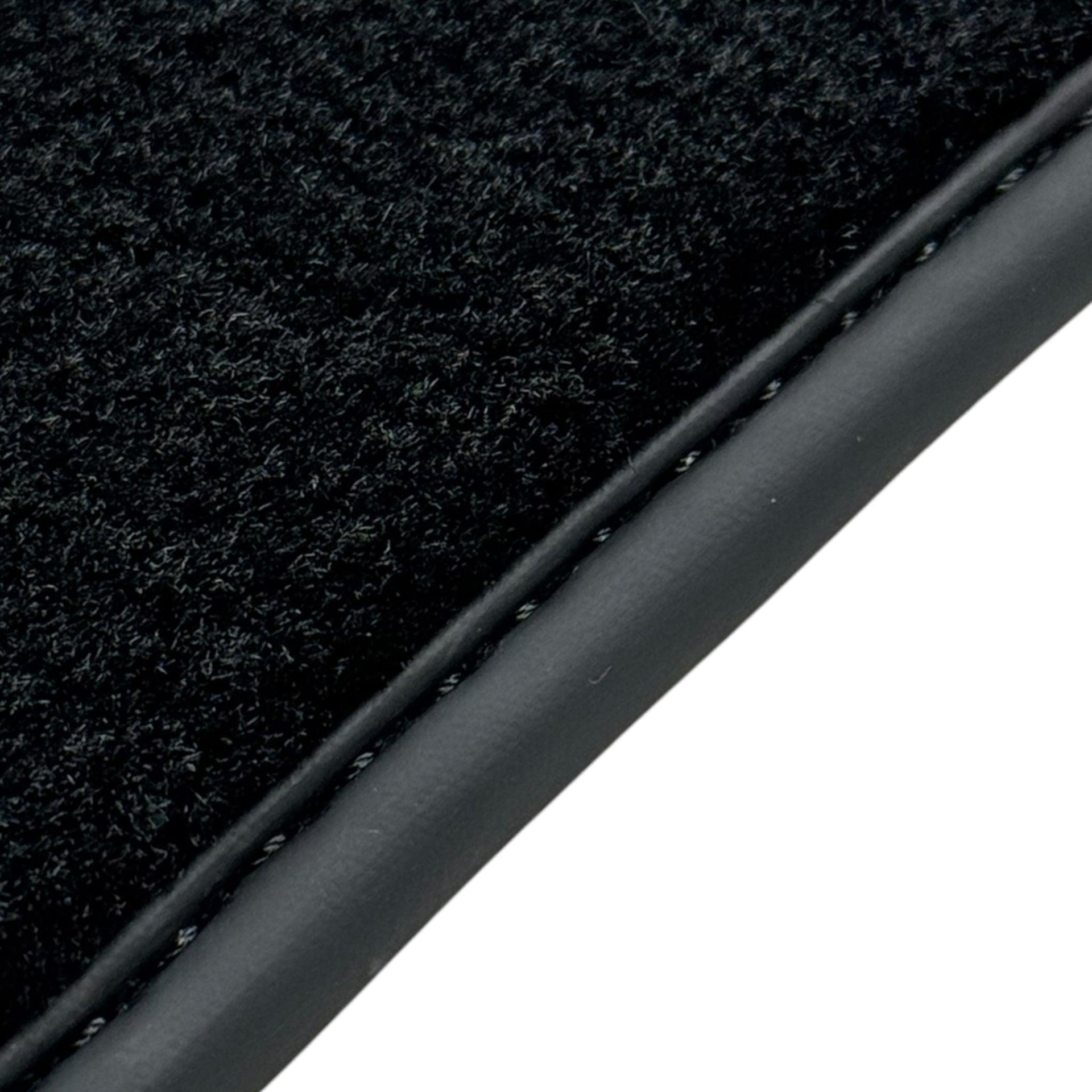 Black Floor Mats for Audi Q5 FY (2017-2023) - AutoWin