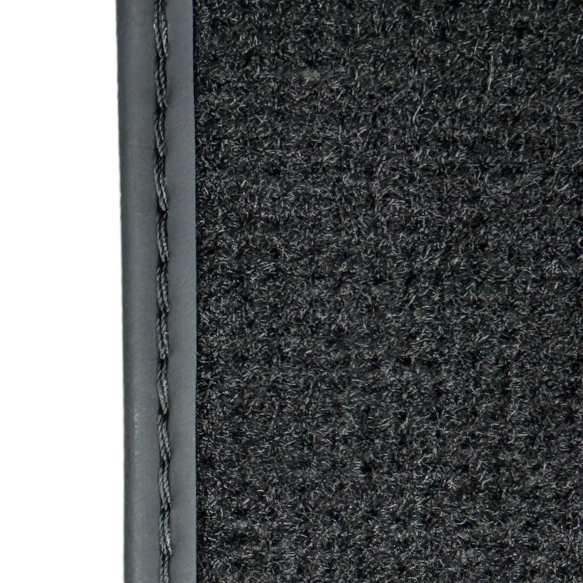 Black Floor Mats for Audi Q5 8R (2008-2017) - AutoWin