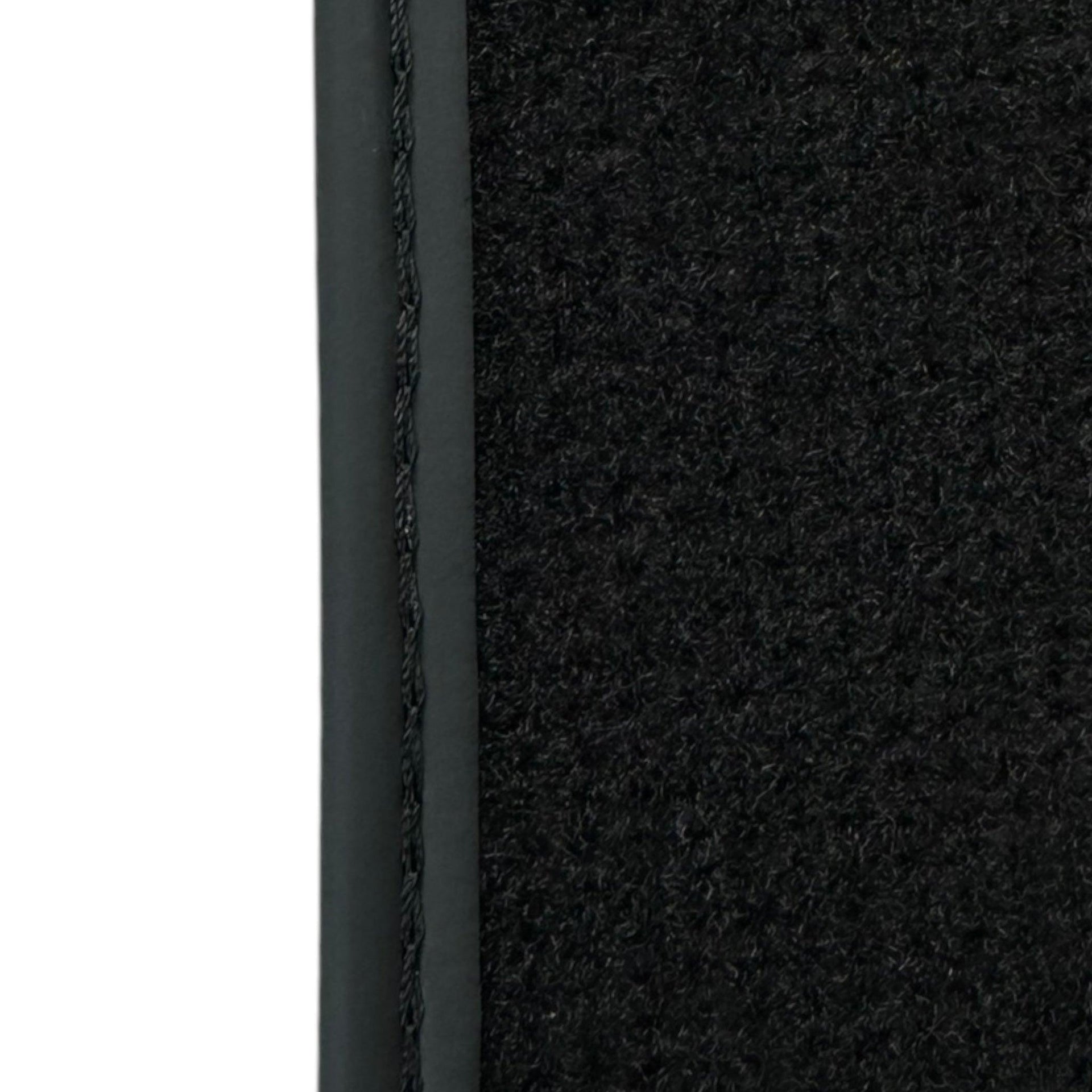 Black Floor Mats for Maserati Quattroporte | Italian Edition - AutoWin