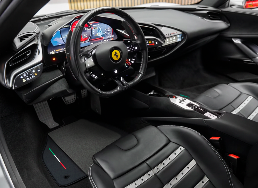 フェラーリ SF90 ストラダーレ (2019-2024) 用 グレー フロアマット レザー付き