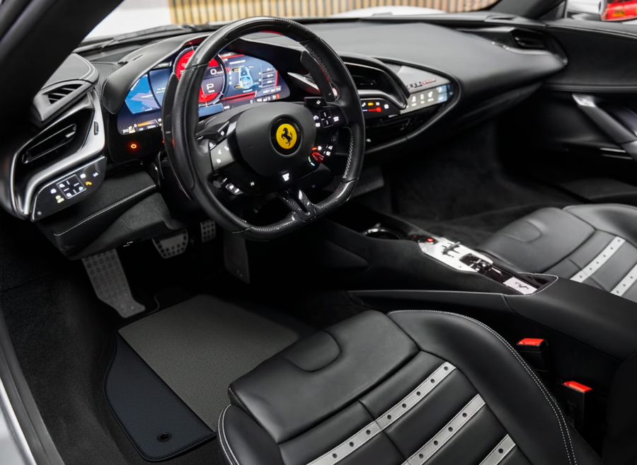 フェラーリ SF90 ストラダーレ (2019-2024) 用 グレー フロアマット レザー付き