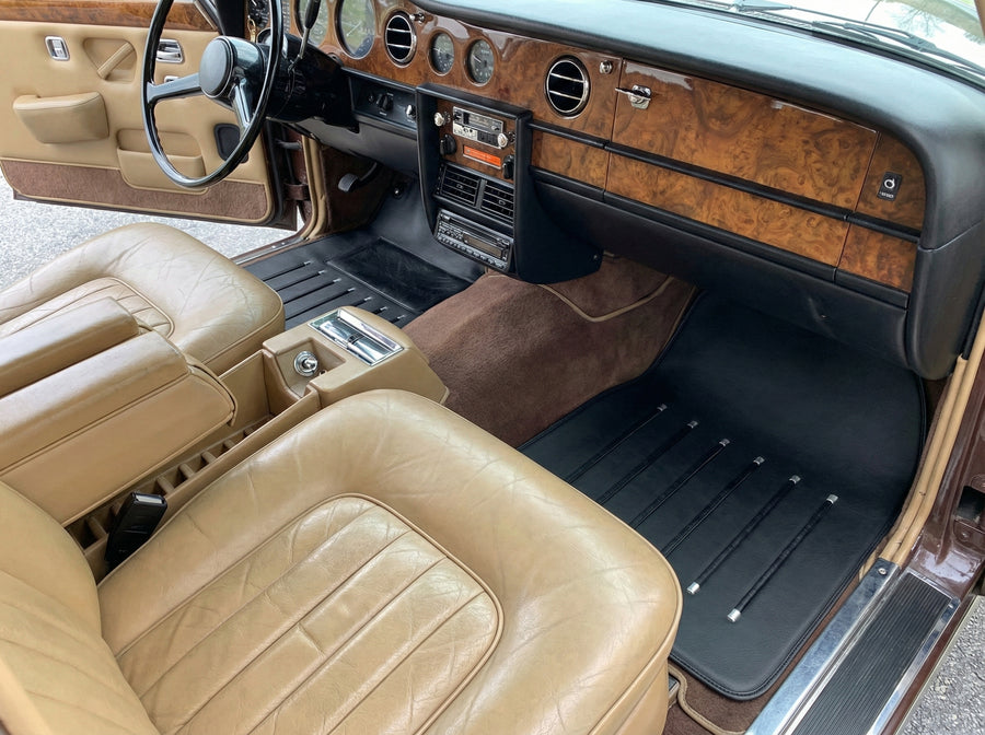 ロールスロイス シャドウ 1965-1977 ブラック用レザーフロアマット