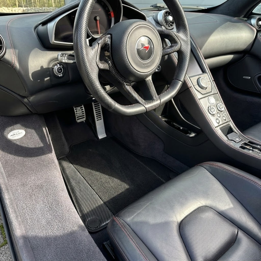 Schwarze Fußmatten für McLaren 720S (2017–2021) mit Carbon-Leder