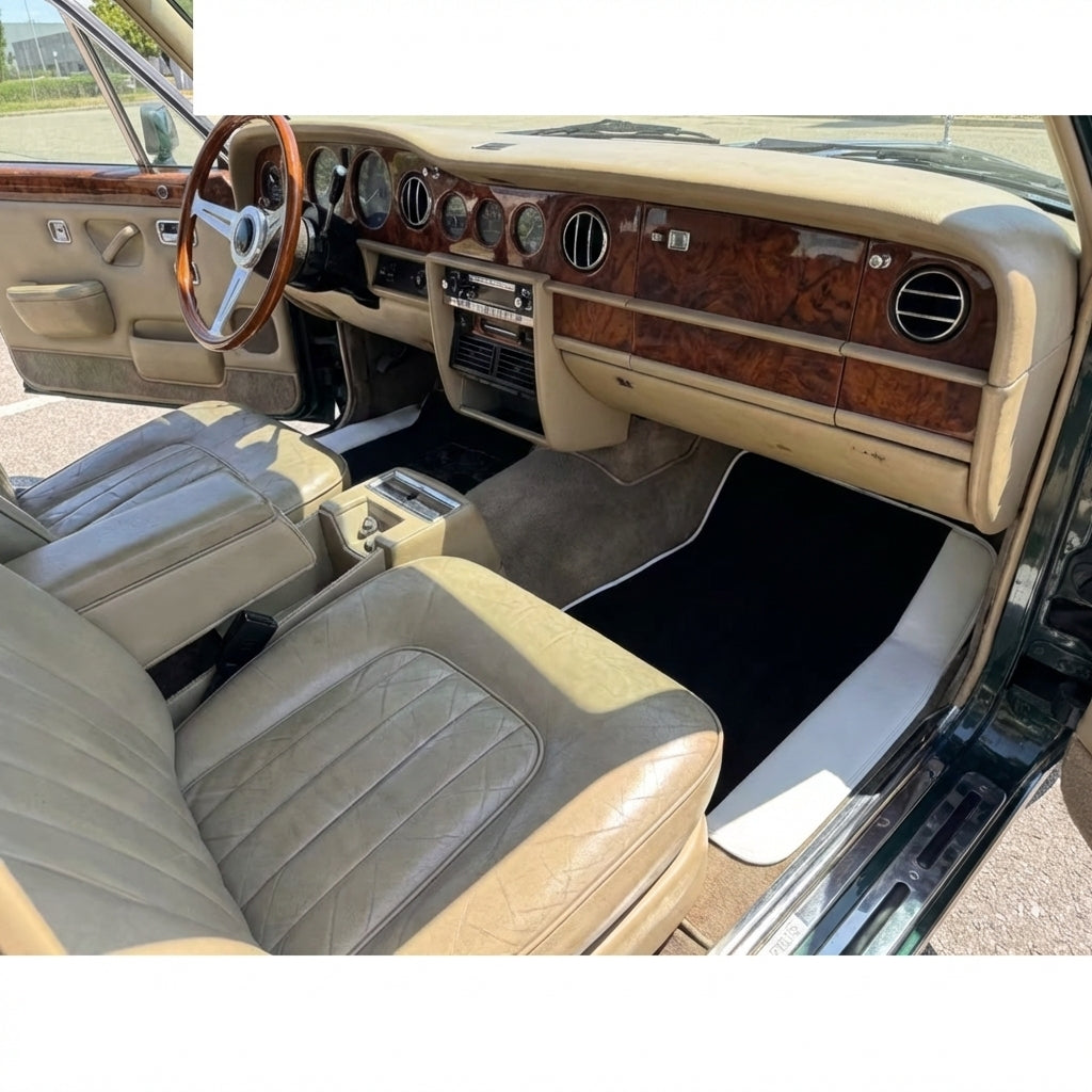 Schwarze Fußmatten für Rolls Royce Wraith (2013-2023) mit weißem Leder | Weißer Rand