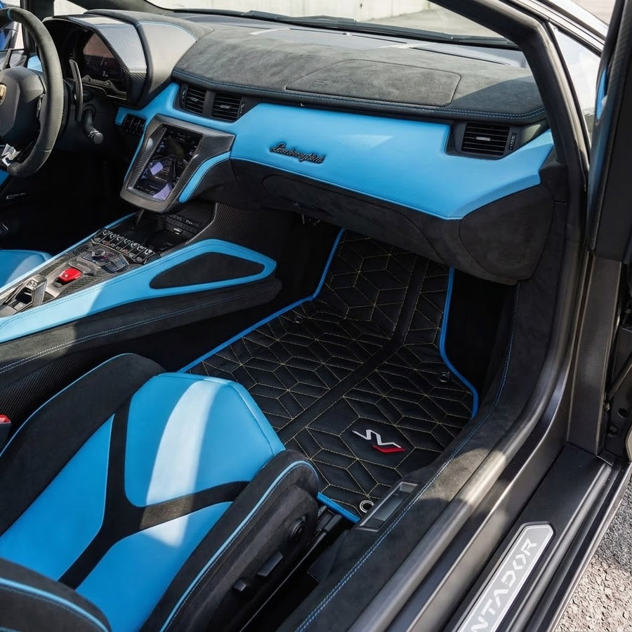 ランボルギーニ アヴェンタドール SVJ リミテッドエディション用レザーフロアマット ブルートリム付き