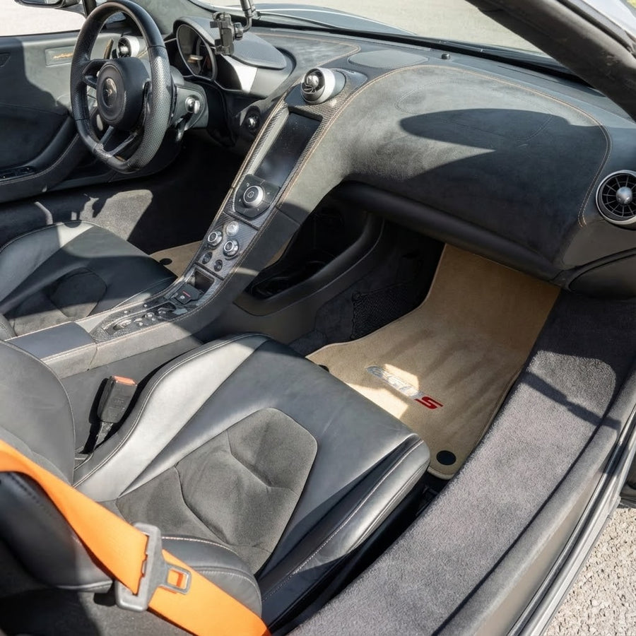 マクラーレン 650S 用ベージュ フロア マット テーラード