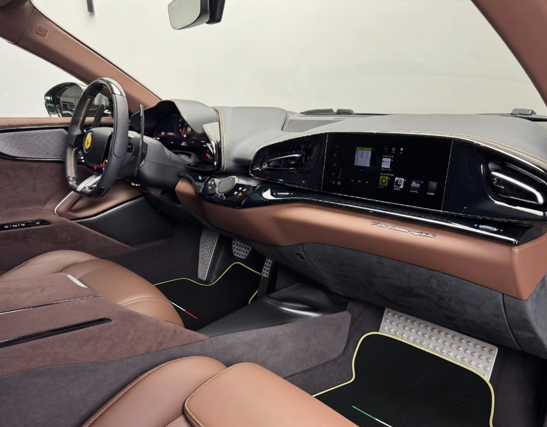 For Purosangue (2023-2024)