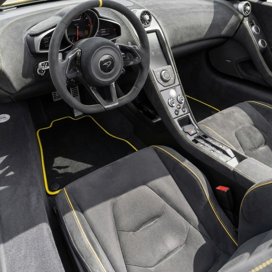 カーマット マクラーレン650S (2015-2018) ブラック特注イエロートリム付き