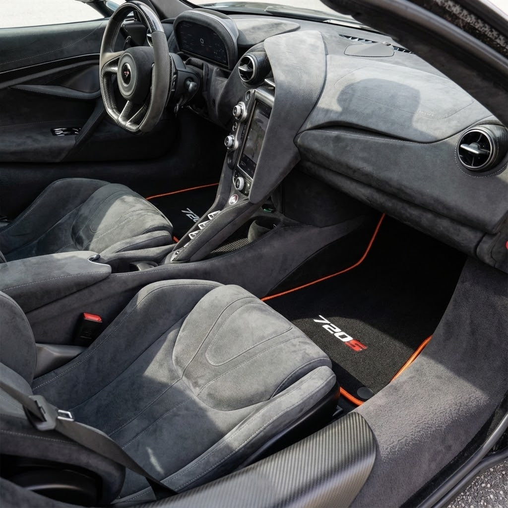 Fußmatten für McLaren 720S schwarz maßgeschneiderte Teppiche mit Carbon - AutoWin