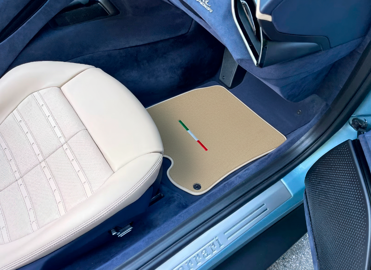 フェラーリ ローマ (2021-2024) イタリア版用ベージュ フロアマット