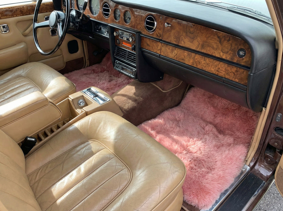 Rosa Schaffell-Fußmatten für Rolls Royce Shadow 1965–1977 Er56 Design Marke