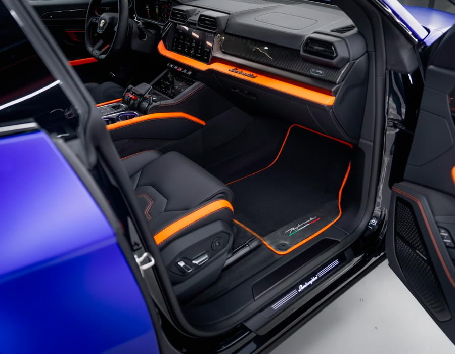 Fußmatten für Lamborghini Urus Performante mit Leder und orangefarbenem Rand