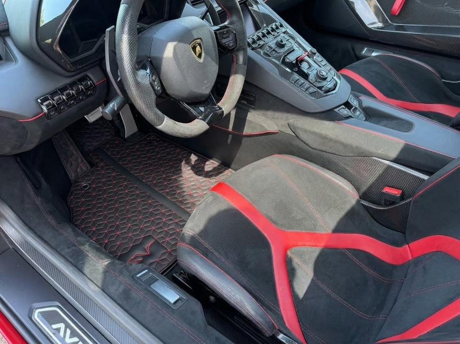 ランボルギーニ アヴェンタドール SV用レザーフロアマット