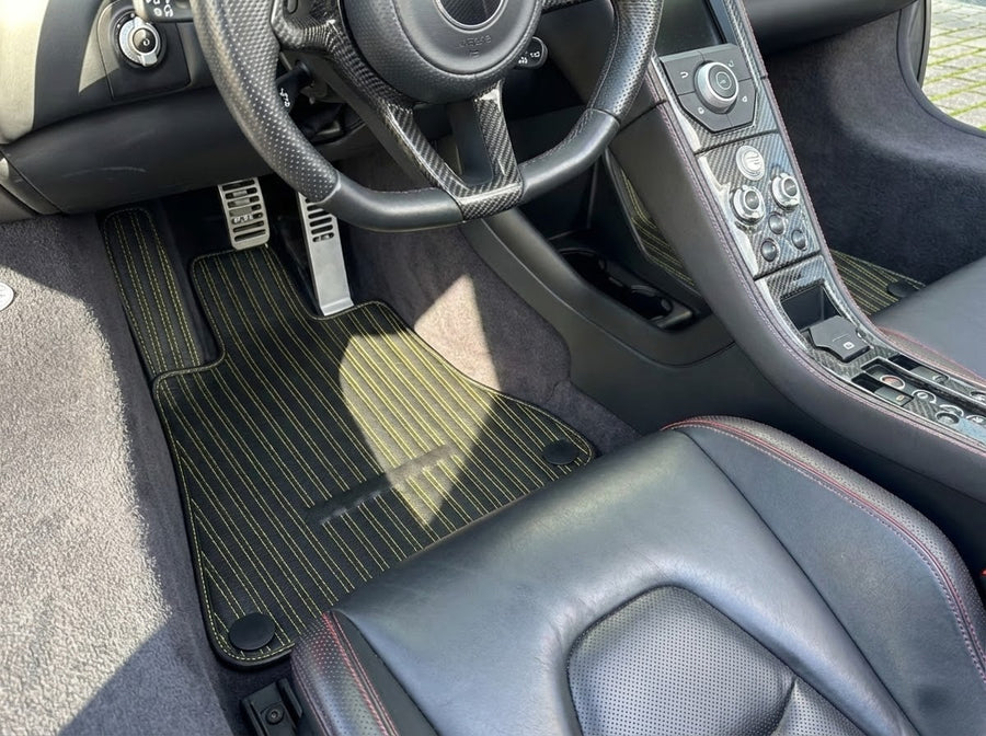 Leder-Fußmatten für McLaren 720S Schwarz Tailored Yellow Sewing