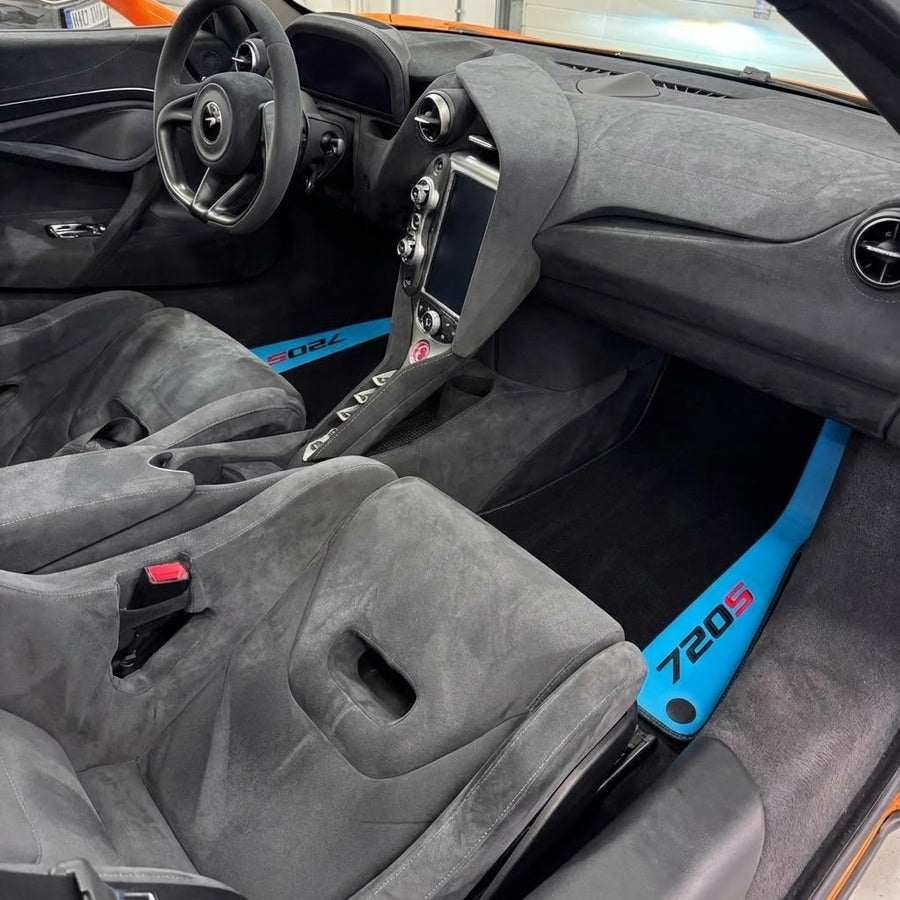 マクラーレン 720S (2017-2021) 用黒カーマット（青レザー付き）