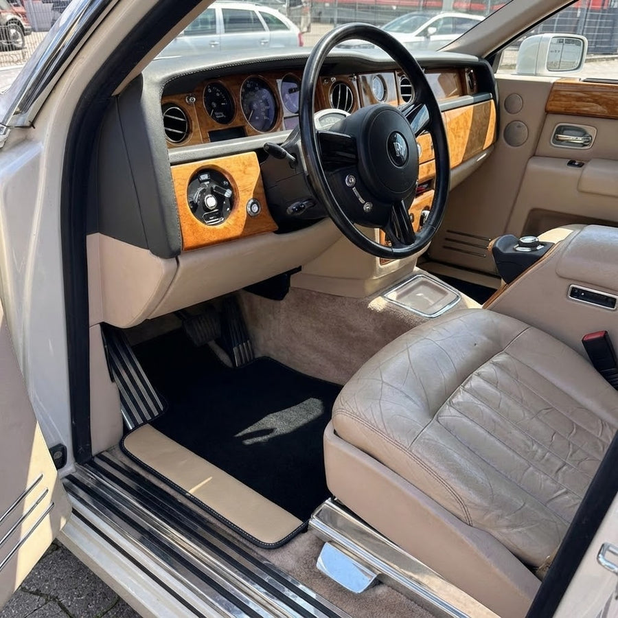 Maßgeschneiderte Fußmatten für Rolls Royce Phantom Sedan (2003-2016) mit beigem Leder