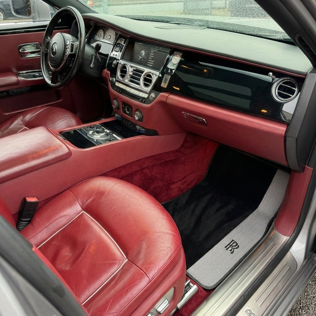 ロールスロイス ゴースト シリーズ I (2010-2020) 用ブラック フロアマット、グレー レザー ボーダー付き