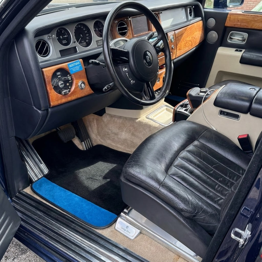 Maßgeschneiderte Fußmatten für Rolls Royce Phantom Drophead Coupe mit blauem Alcantara