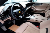 Beige Fußmatten für Ferrari SF90 Stradale (2019-2024) mit Leder