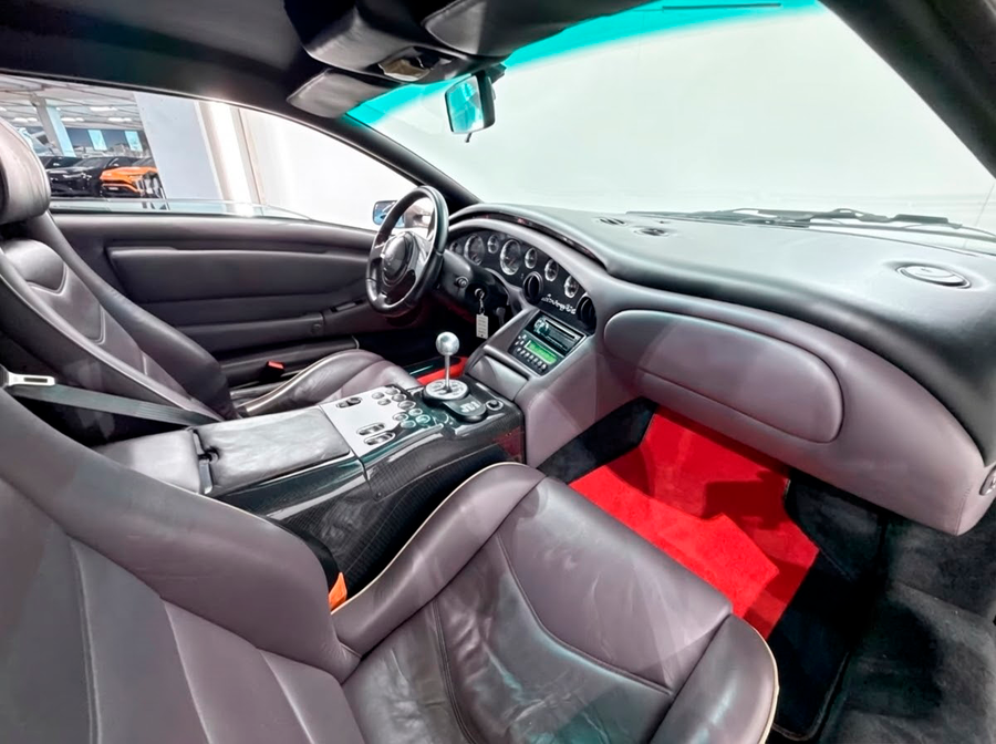 Anpassbare rote Fußmatten für Lamborghini Diablo 1990-2001 mit Alcantara-Leder
