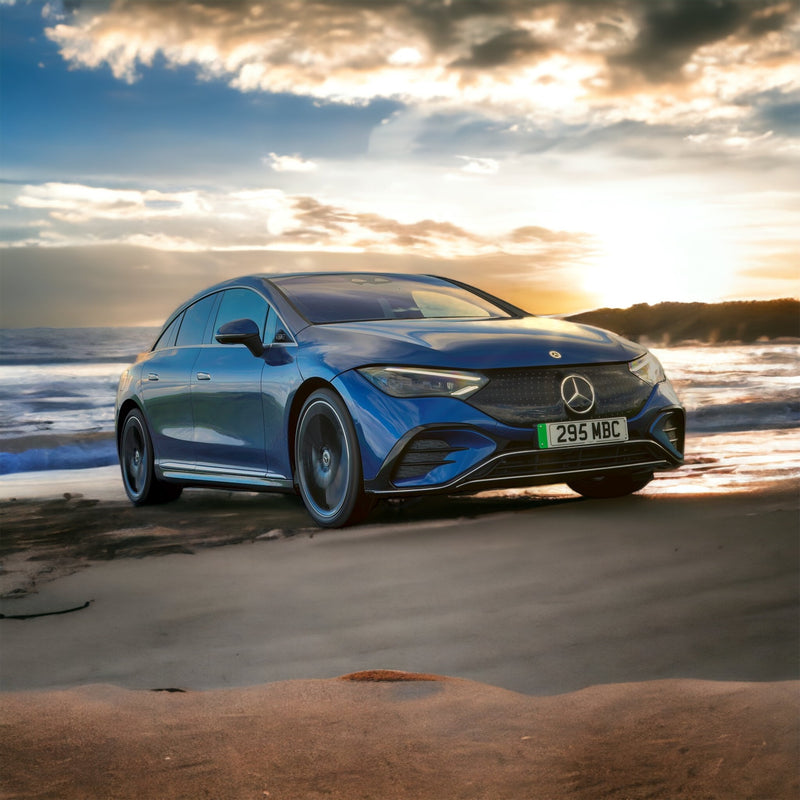 Autowin のプレミアム フロア マットで Mercedes EQE V295 (2022-2023) のエクスペリエンスを高めましょう