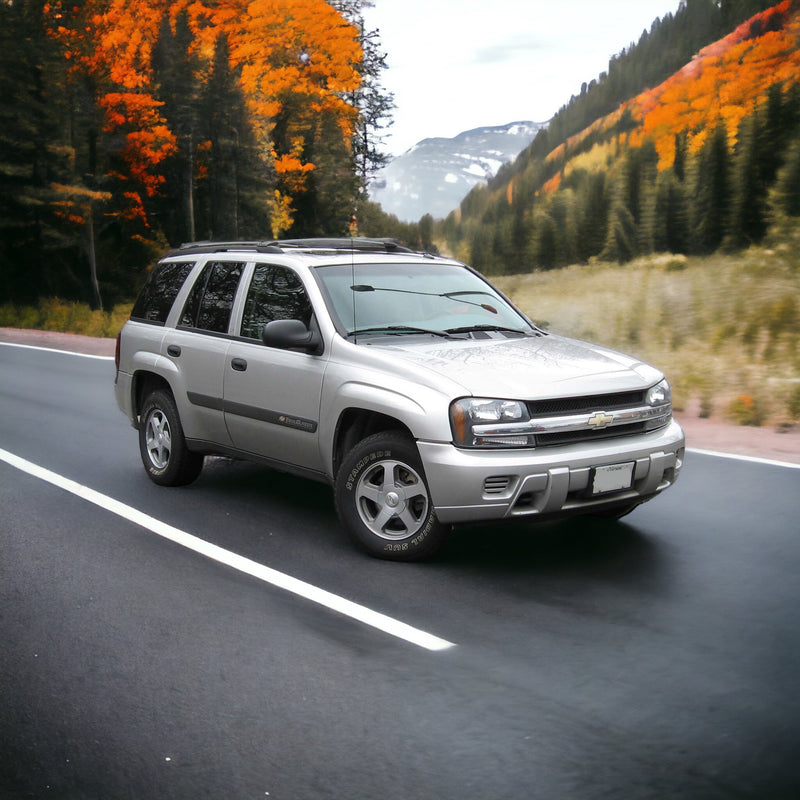 Autowin のシボレー トレイルブレイザー KC (2002-2009) 用オーダーメイドフロアマット