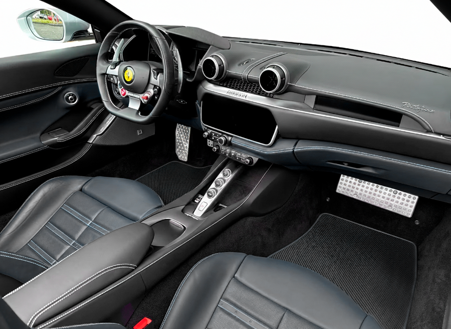 Carbonfaser-Leder Autofußmatten für Ferrari Portofino (2018-2023)