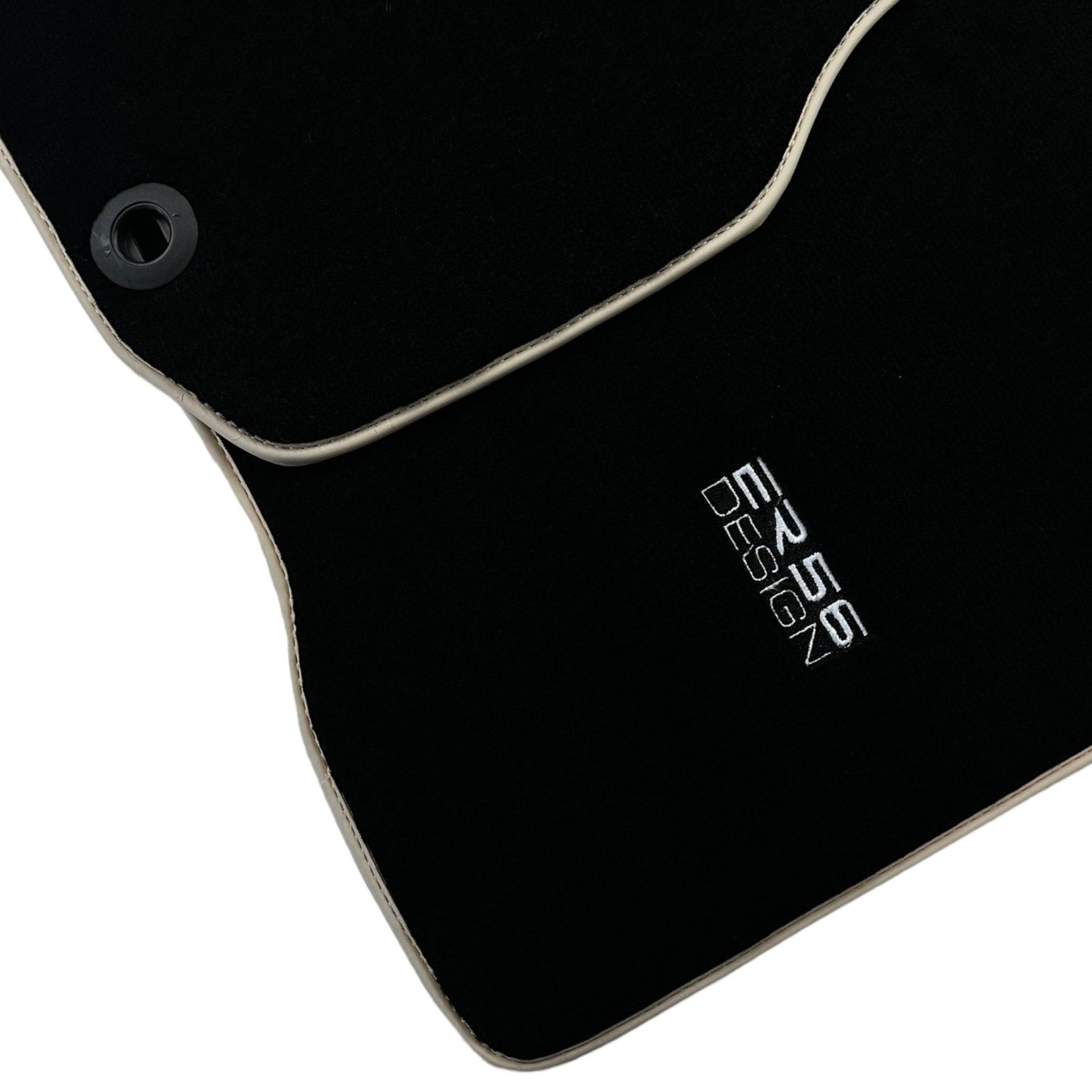 Black Floor Mats For Honda CR-V (2002-2006) ER56 Design - AutoWin