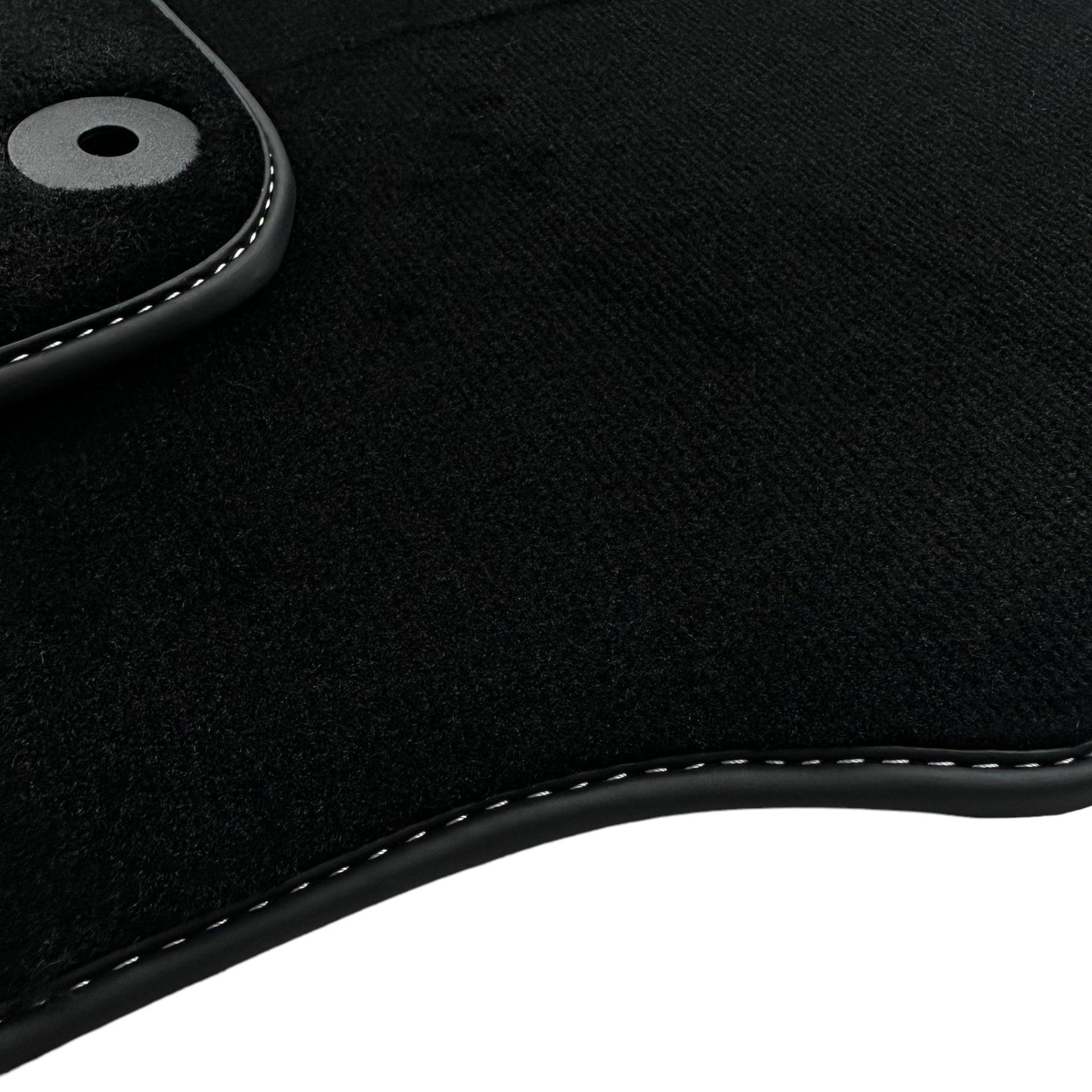 Black Floor Mats For Honda CR-V (2017-2022) - AutoWin