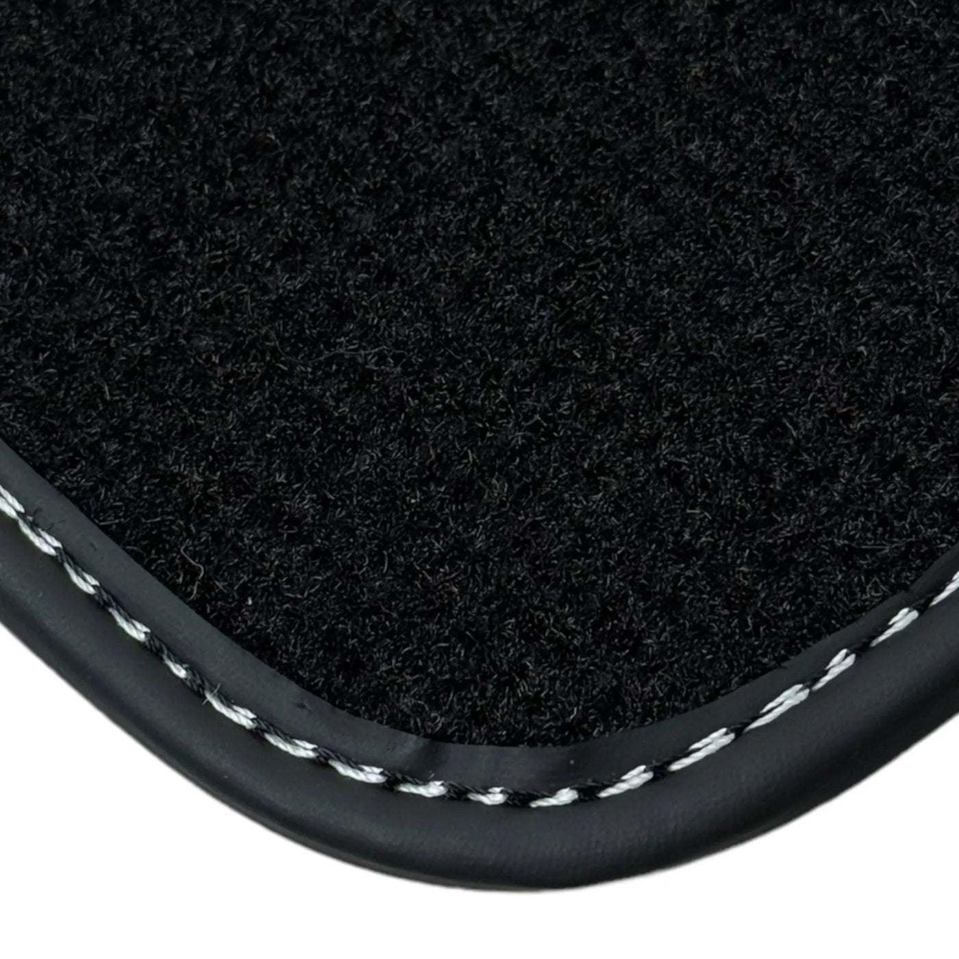 Black Floor Mats for Isuzu Jimny (2018-2024) - AutoWin