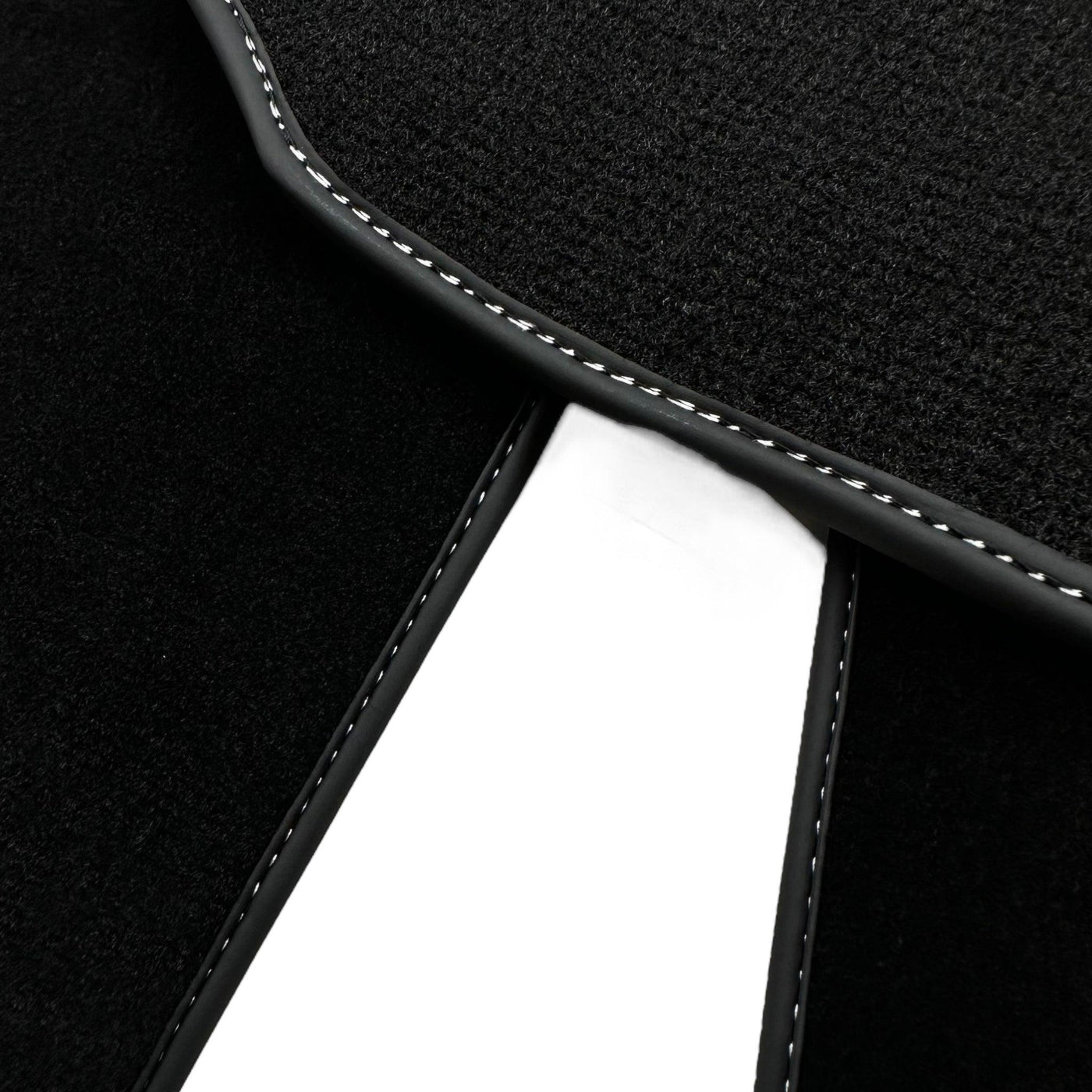 Black Floor Mats for Kia Soul (2011-2014) - AutoWin