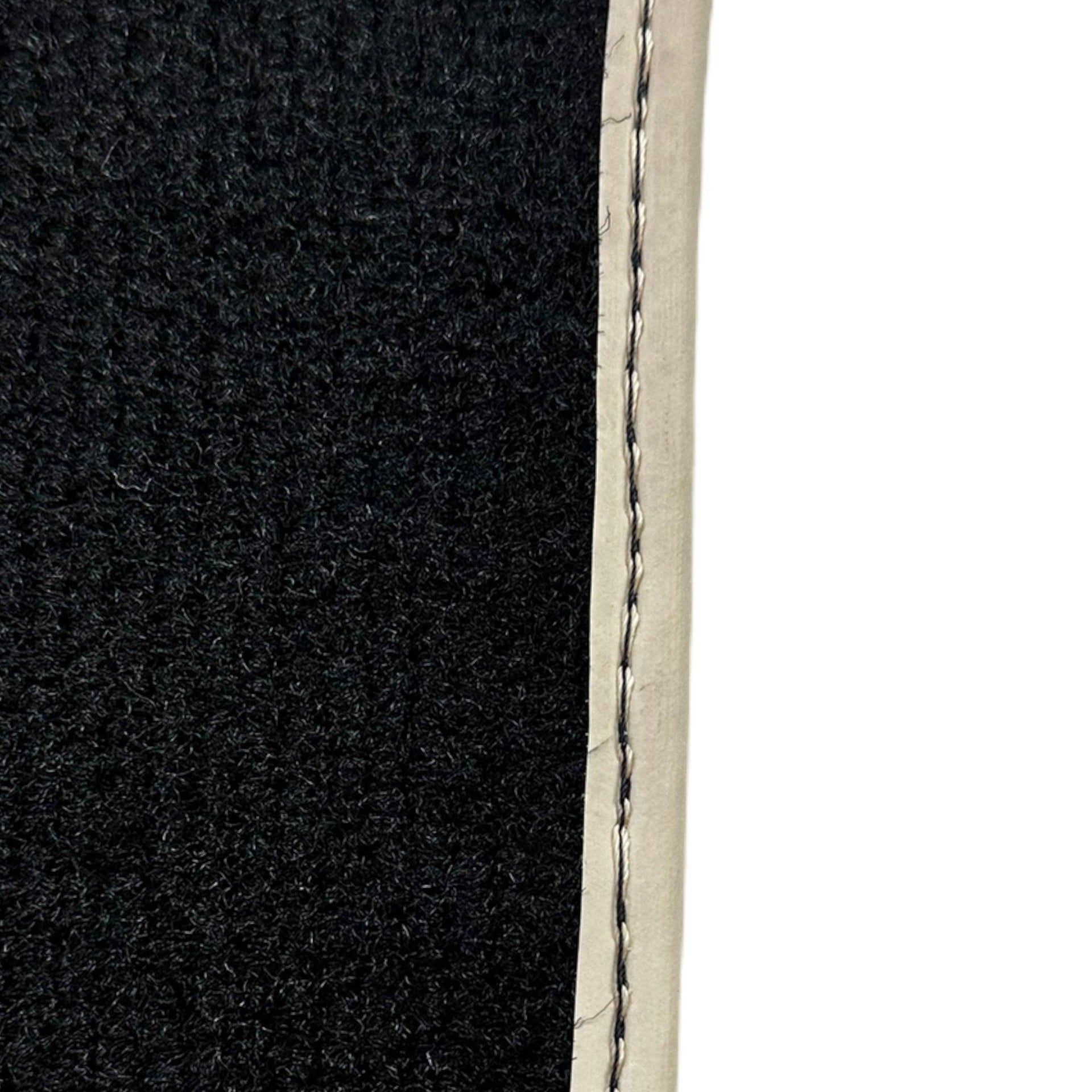 Black Floor Mats For Mercedes Benz C-Class W203 (2000-2007) ER56 Design - AutoWin