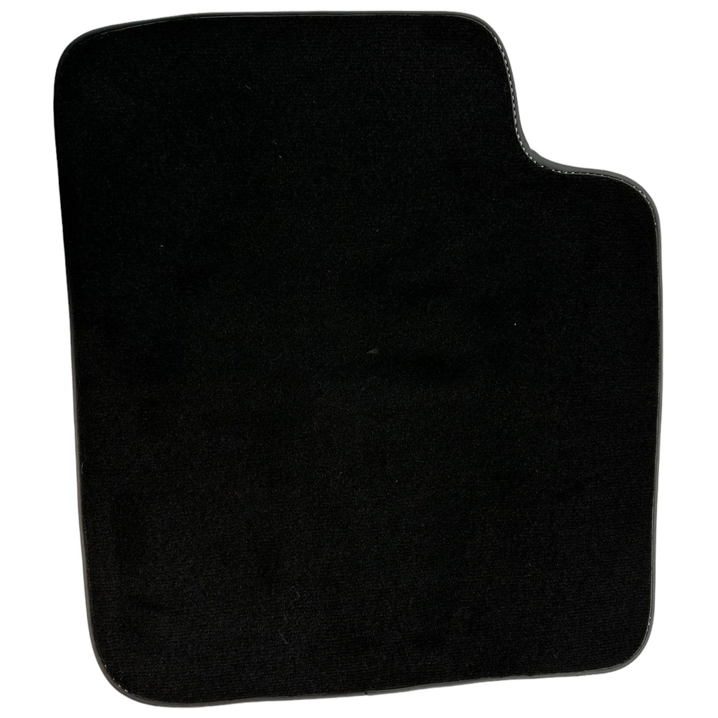 Black Floor Mats For Toyota RAV-4 (2003-2005) - AutoWin