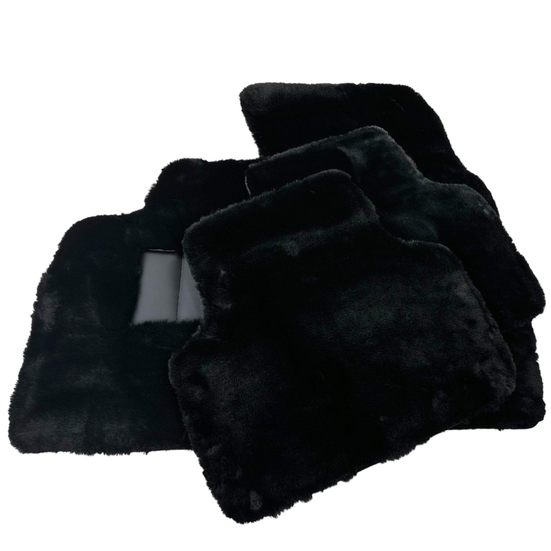 Black Sheepskin Floor Mats for Lamborghini Urus (2018-2024) | ER56 Design - AutoWin