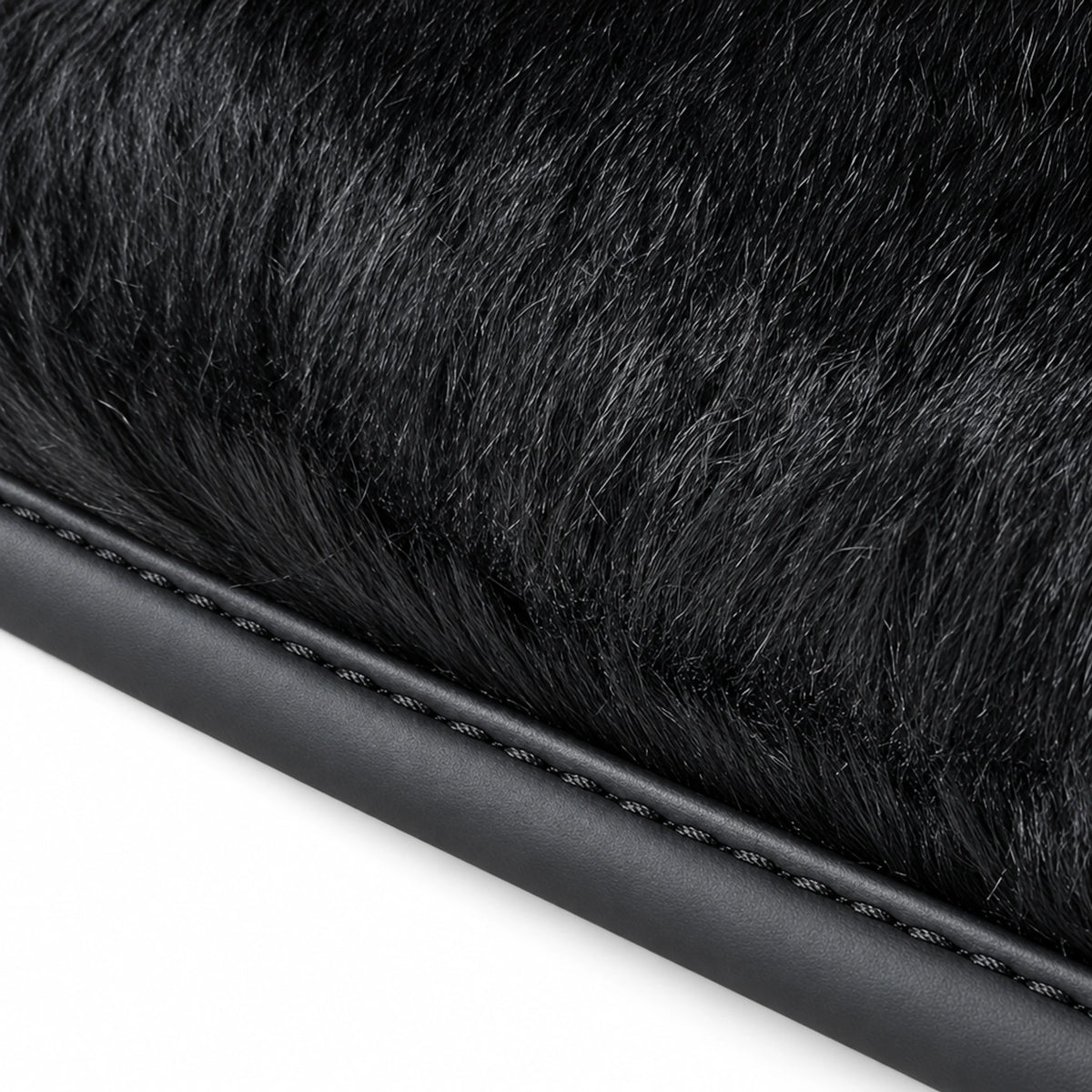 Black Sheepskin Floor Mats for Lamborghini Urus (2018-2027) | ER56 Design - AutoWin