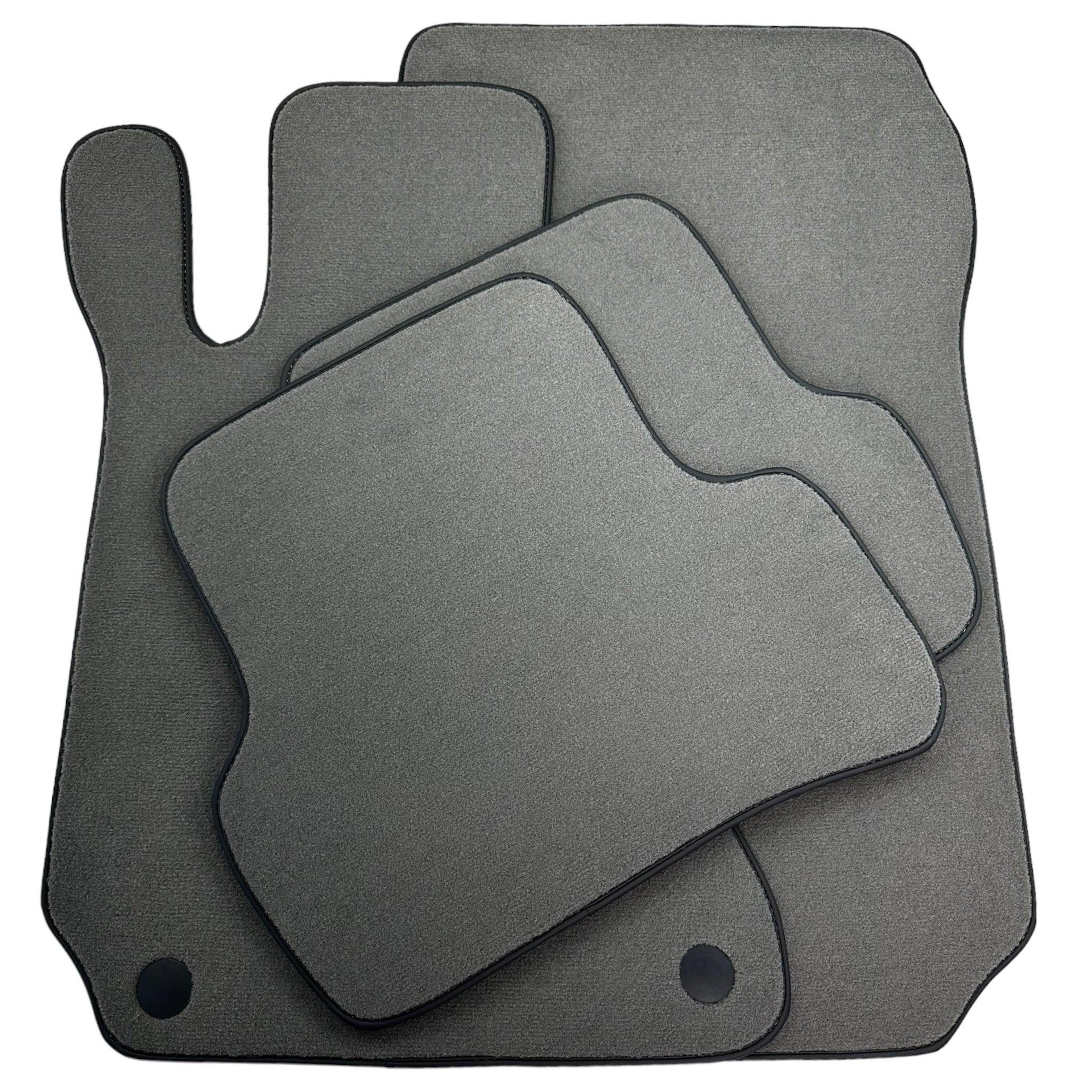 Grey Floor Mats For Mercedes-Benz C-Class W204 (2007-2014) - AutoWin