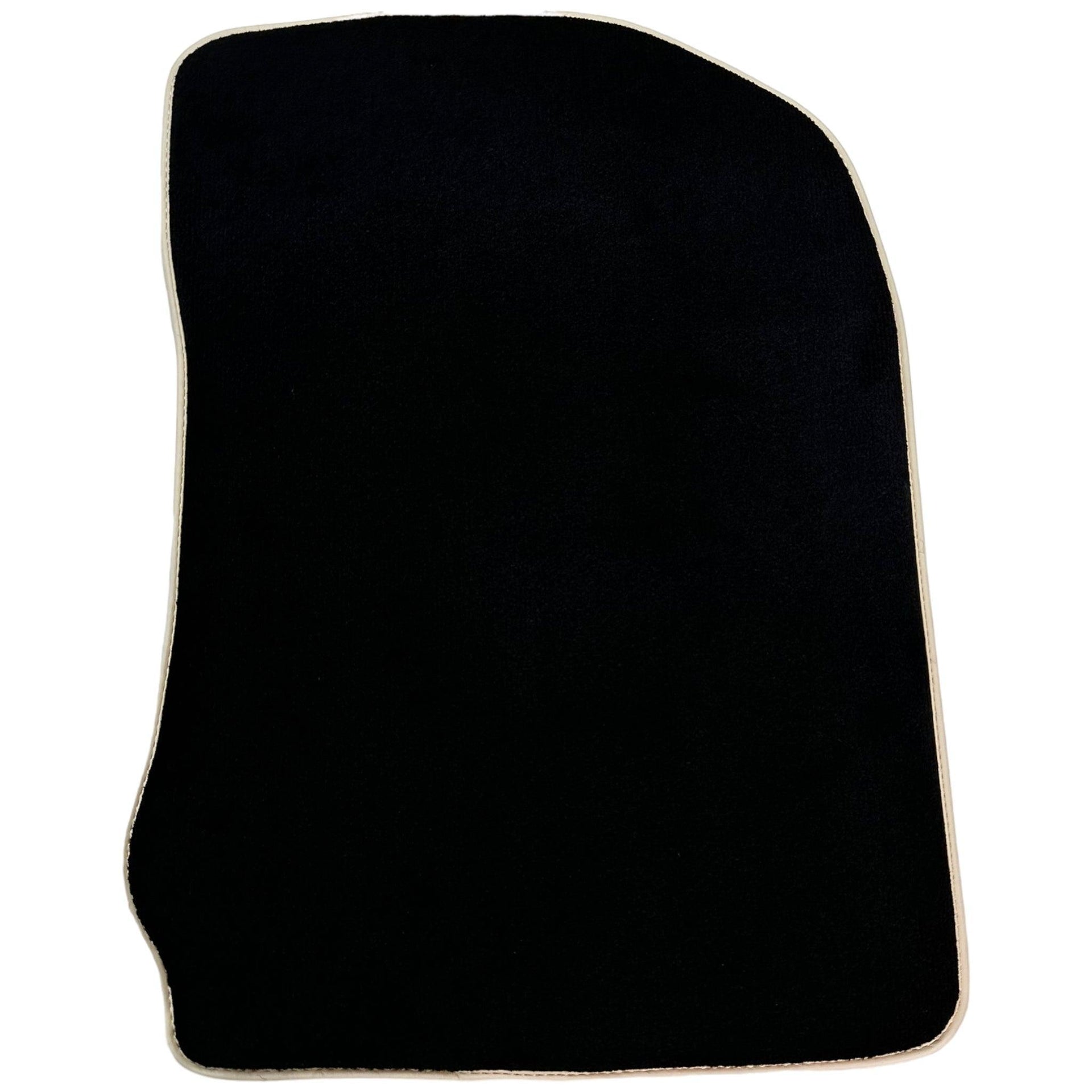 Black Floor Mats For Toyota Hilux (1998-2005) - AutoWin