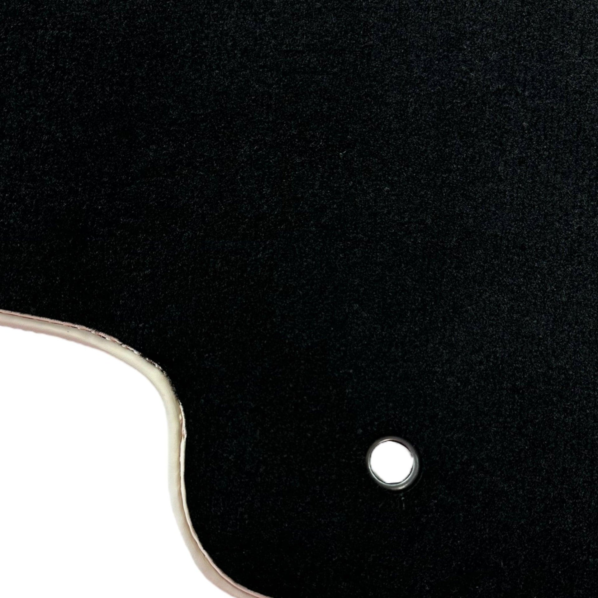 Black Floor Mats For Kia Sportage (2010-2016) - AutoWin