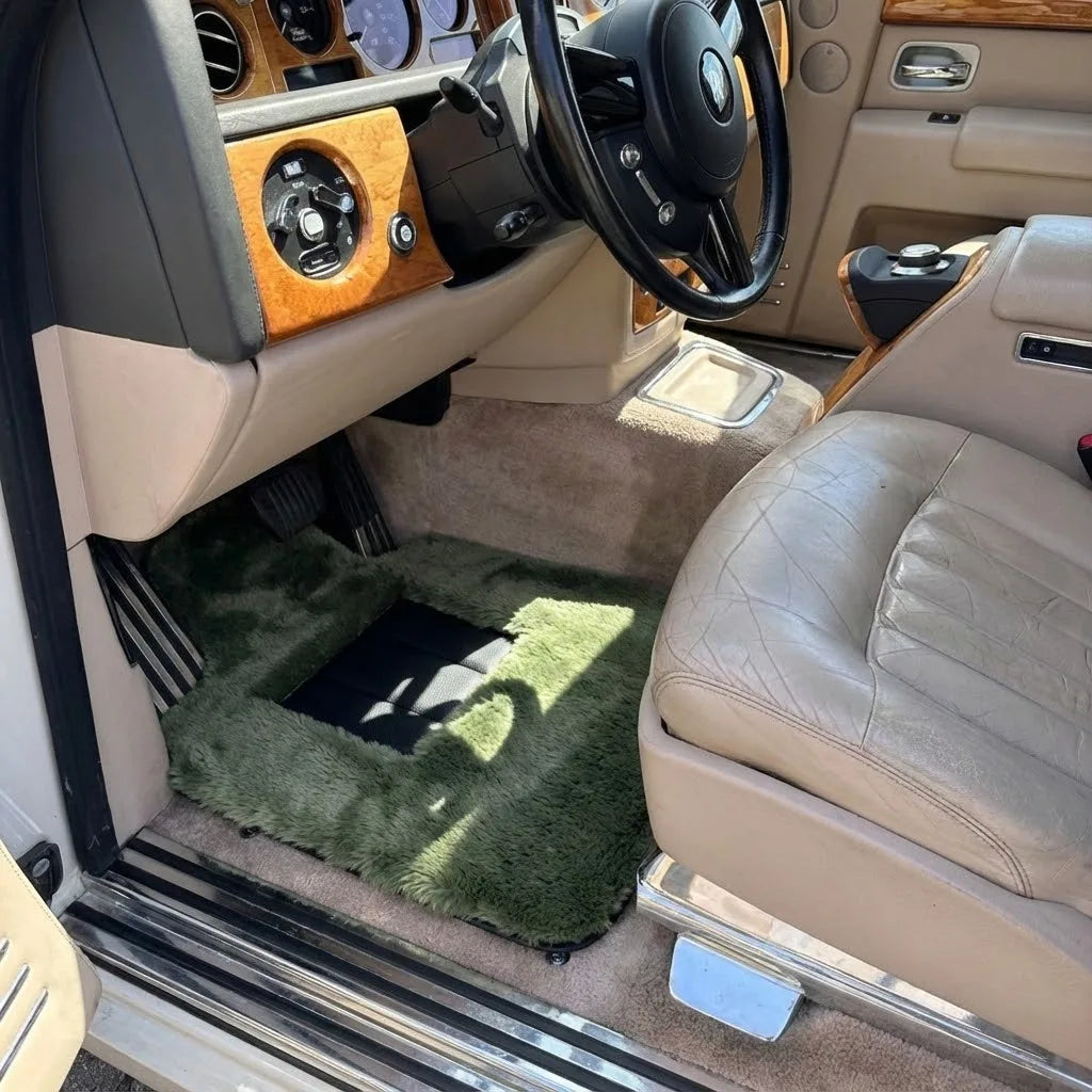 Interior look of floor mats for Rolls-Royce Phantom VIII (2017-2024)